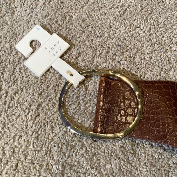 Women’s Barkwood Brown Wide Belt with Gold Buckle L NWT - Picture 4 of 6